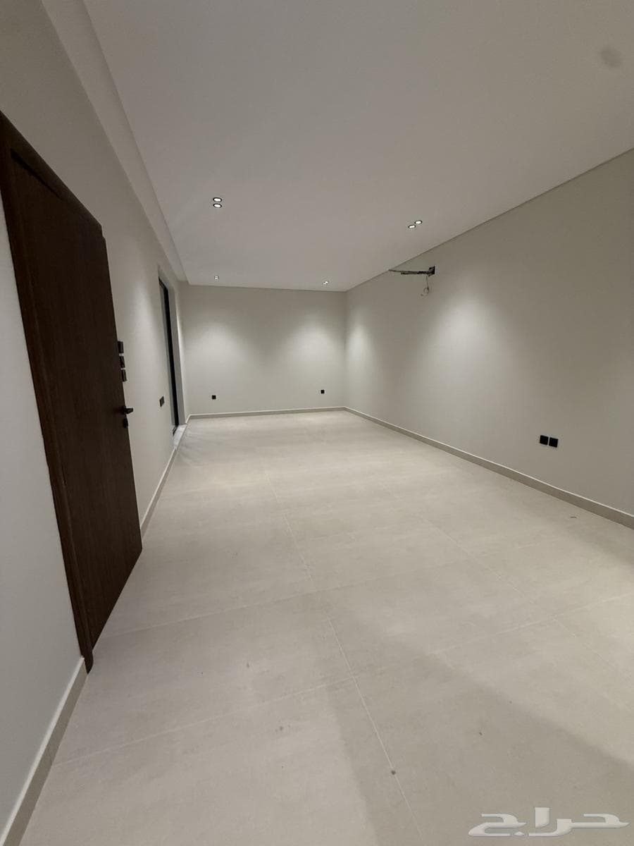 فيلا 8 غرف في عين الخيف 17