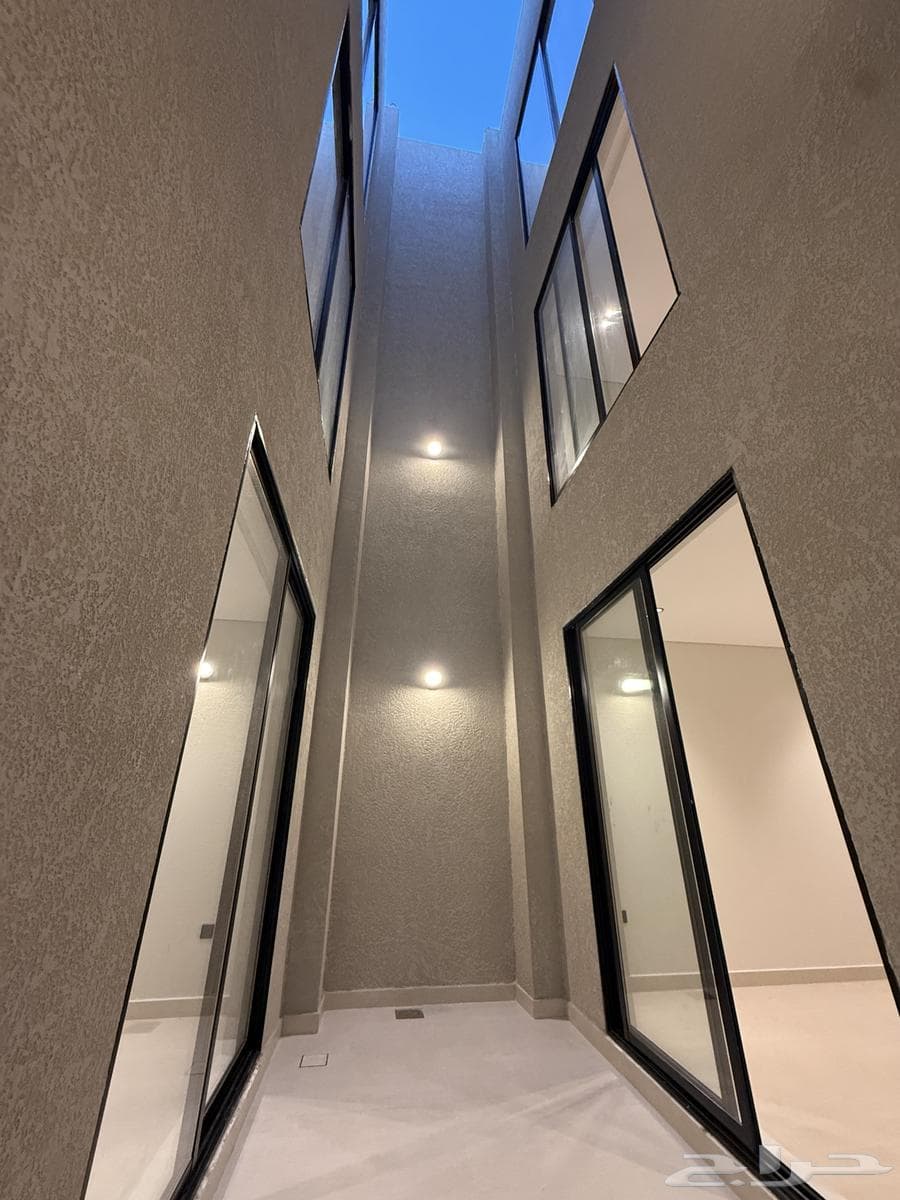 فيلا 8 غرف في عين الخيف 8