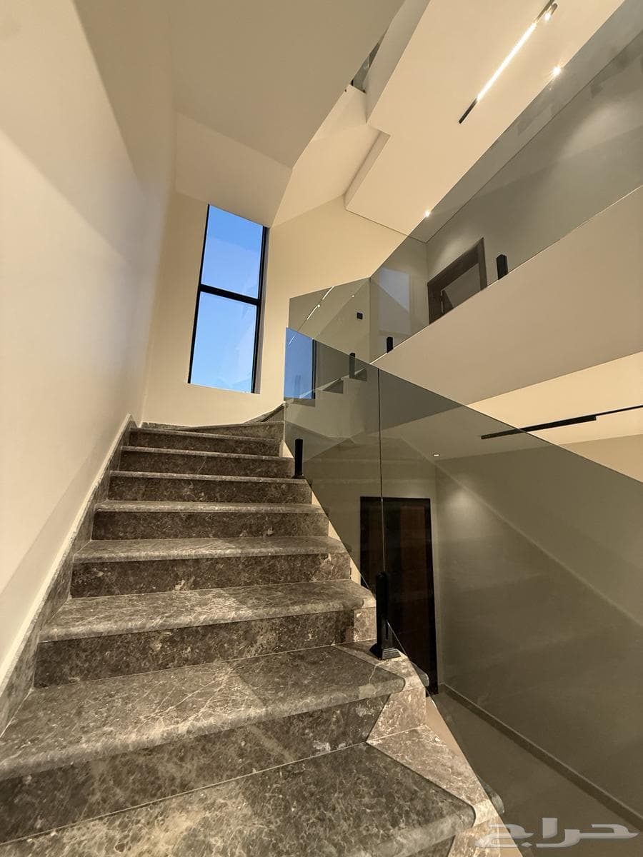 فيلا 8 غرف في عين الخيف 9