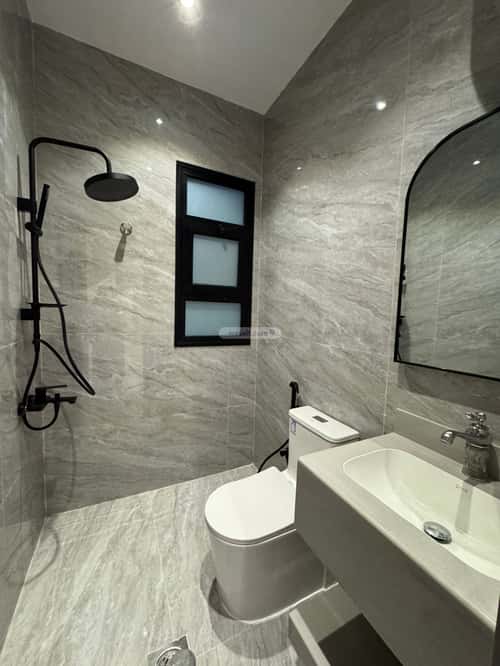 شقة 4 غرف في الحمرا 3