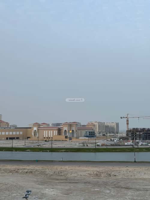 شقة 4 غرف في الحمرا 10