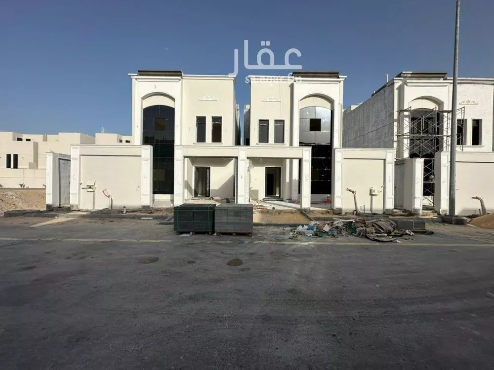 فيلا 7 غرف في الأمواج 1