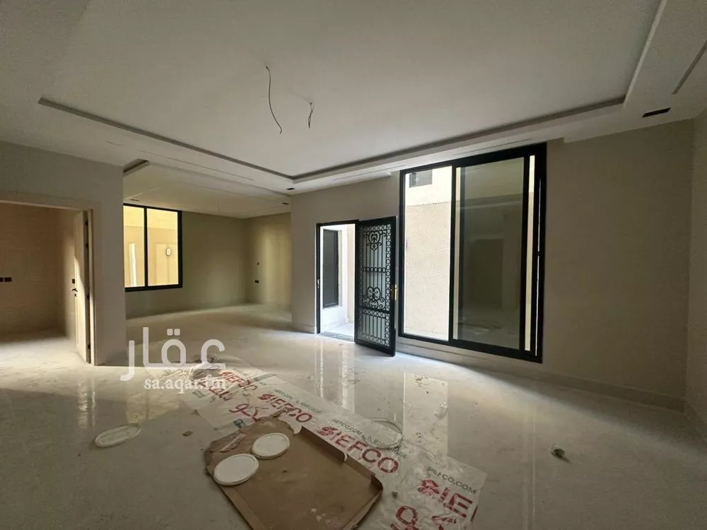 فيلا 7 غرف في الشراع 4