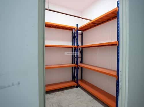 9000 sqm office in As Suwaidi 13