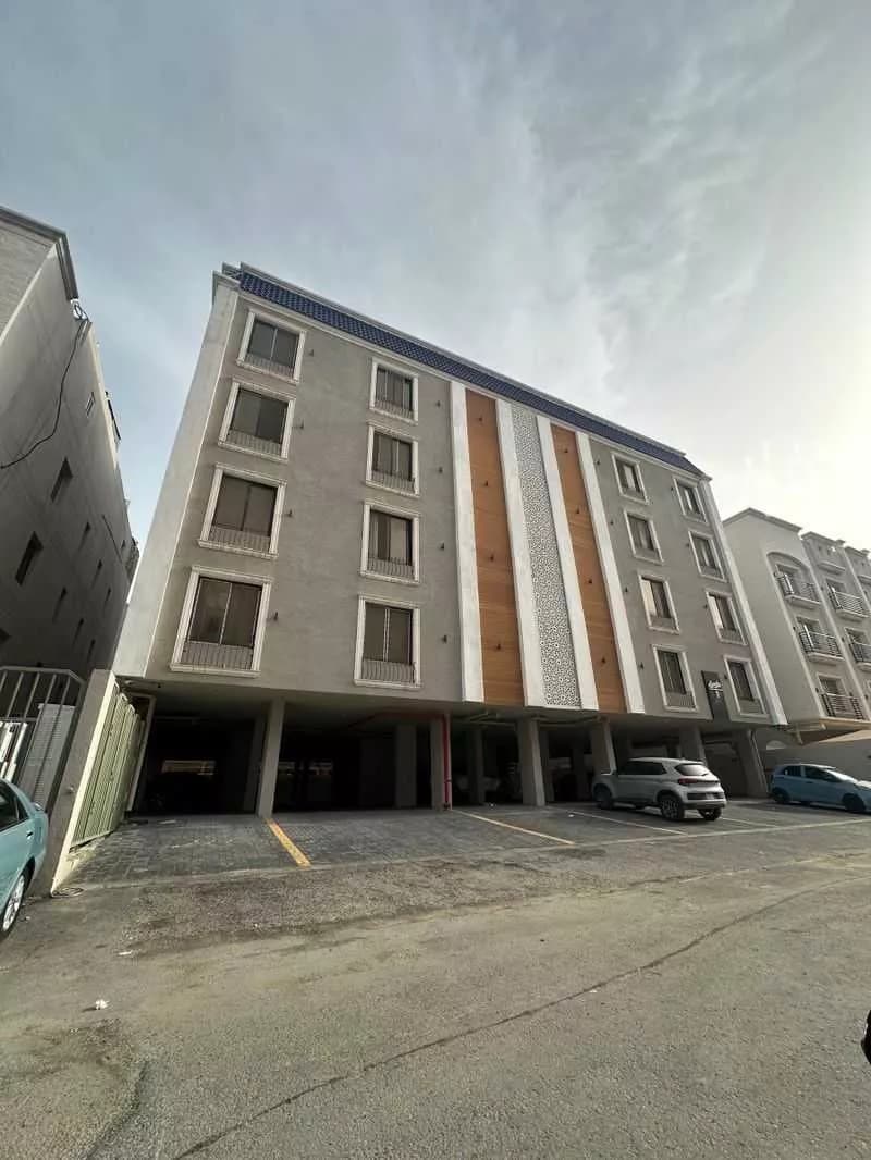 5 bedroom apartment in Al Hamra 1