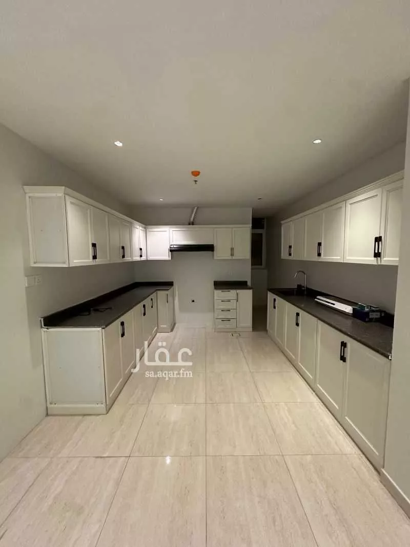 5 bedroom apartment in Al Hamra 3