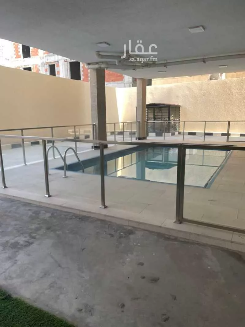 شقة 4 غرف في الحمرا 11