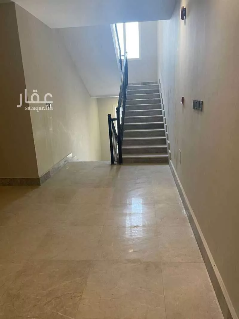 شقة 4 غرف في الحمرا 16