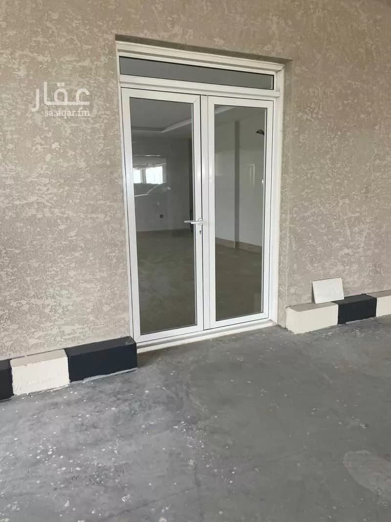 شقة 4 غرف في الحمرا 10