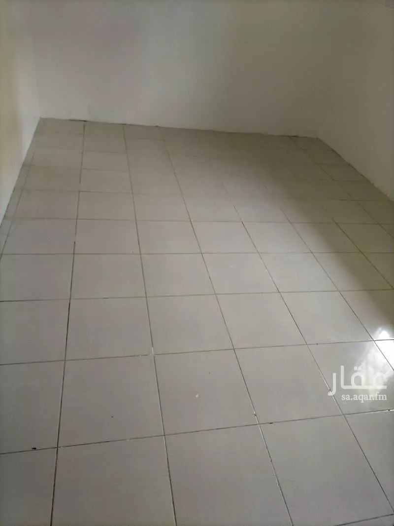 عمارة 325 م² في الثقبة 16