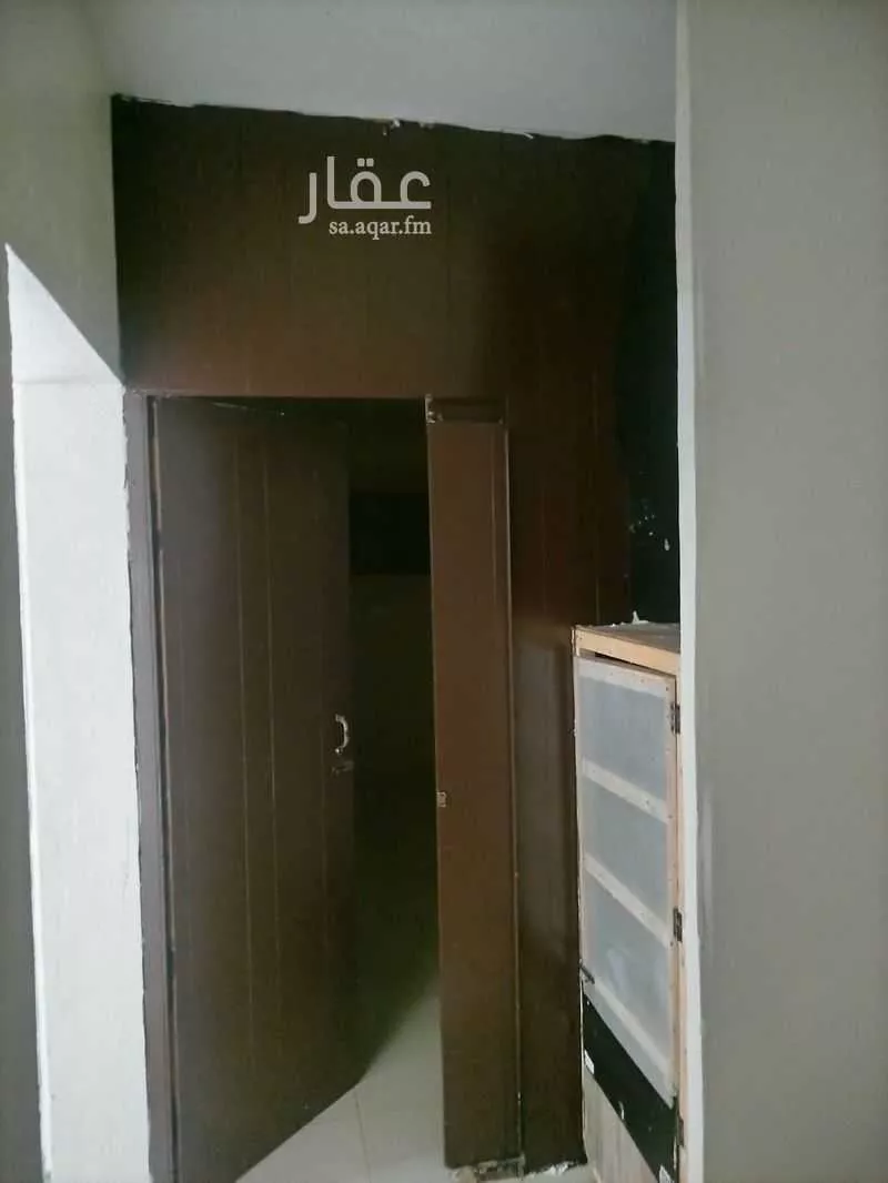 عمارة 325 م² في الثقبة 6