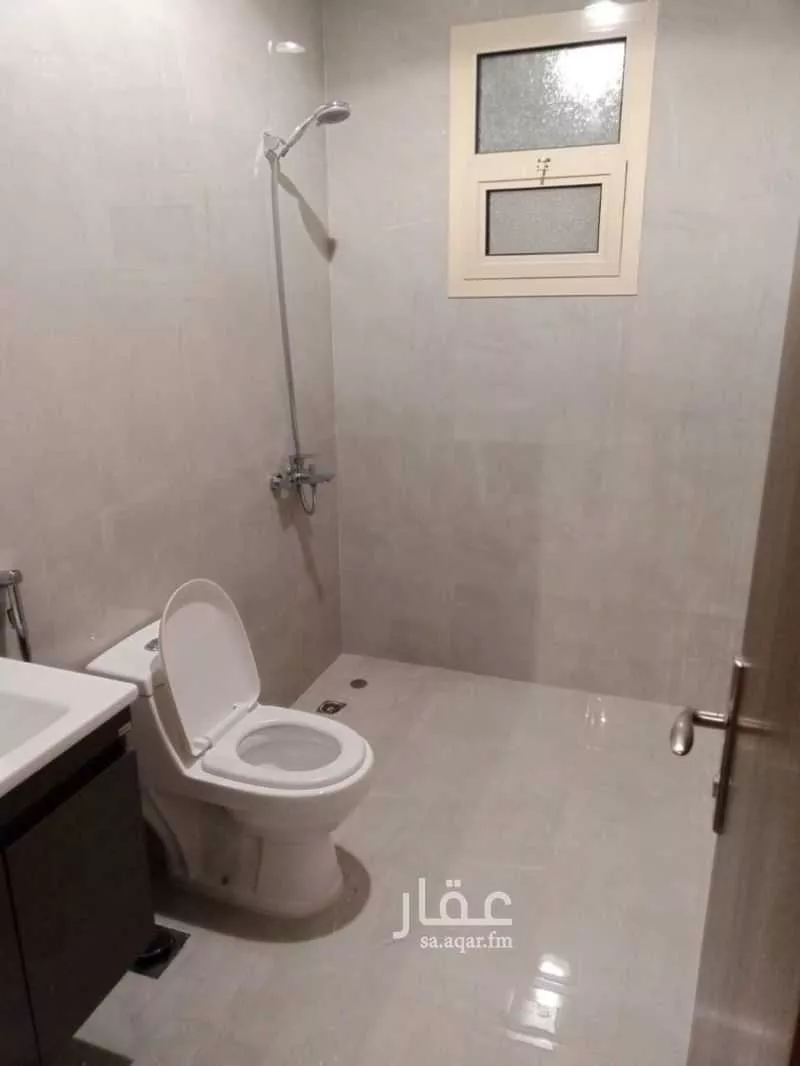 شقة 3 غرف في الملقا 6