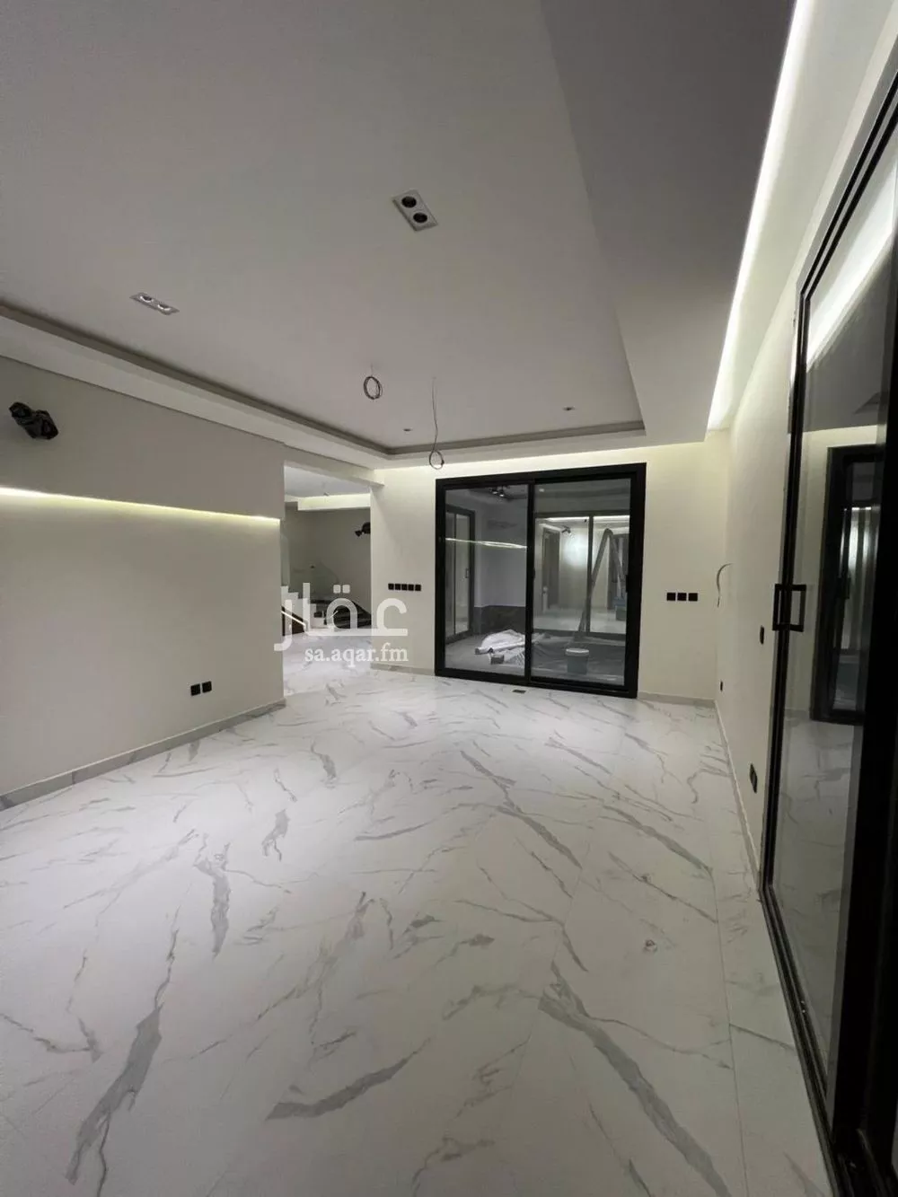 فيلا 6 غرف في المنارات 12