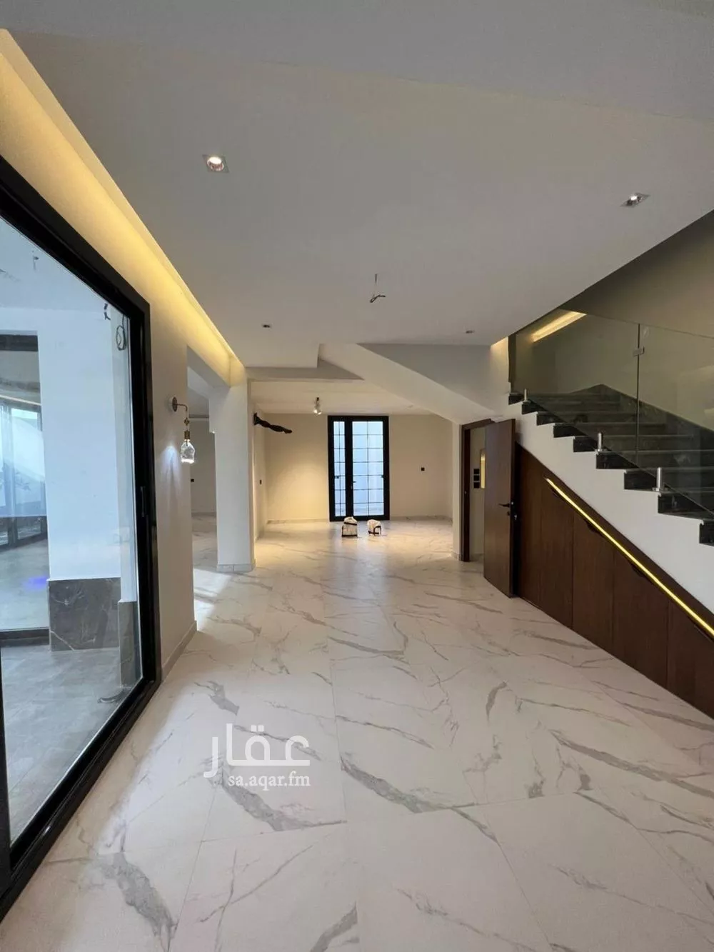 فيلا 6 غرف في المنارات 19