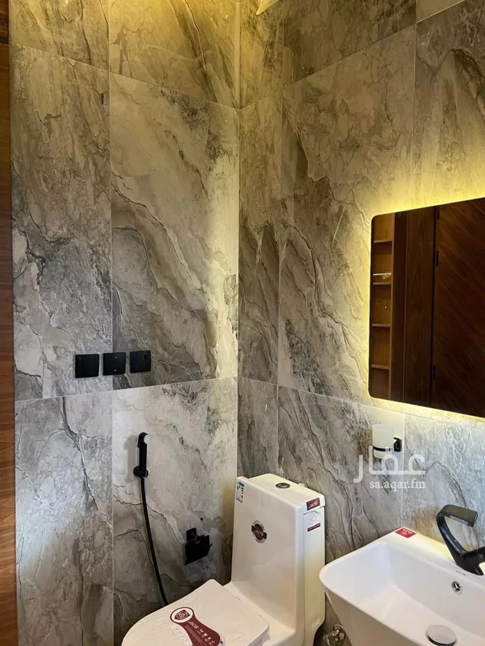 فيلا 6 غرف في المنارات 9