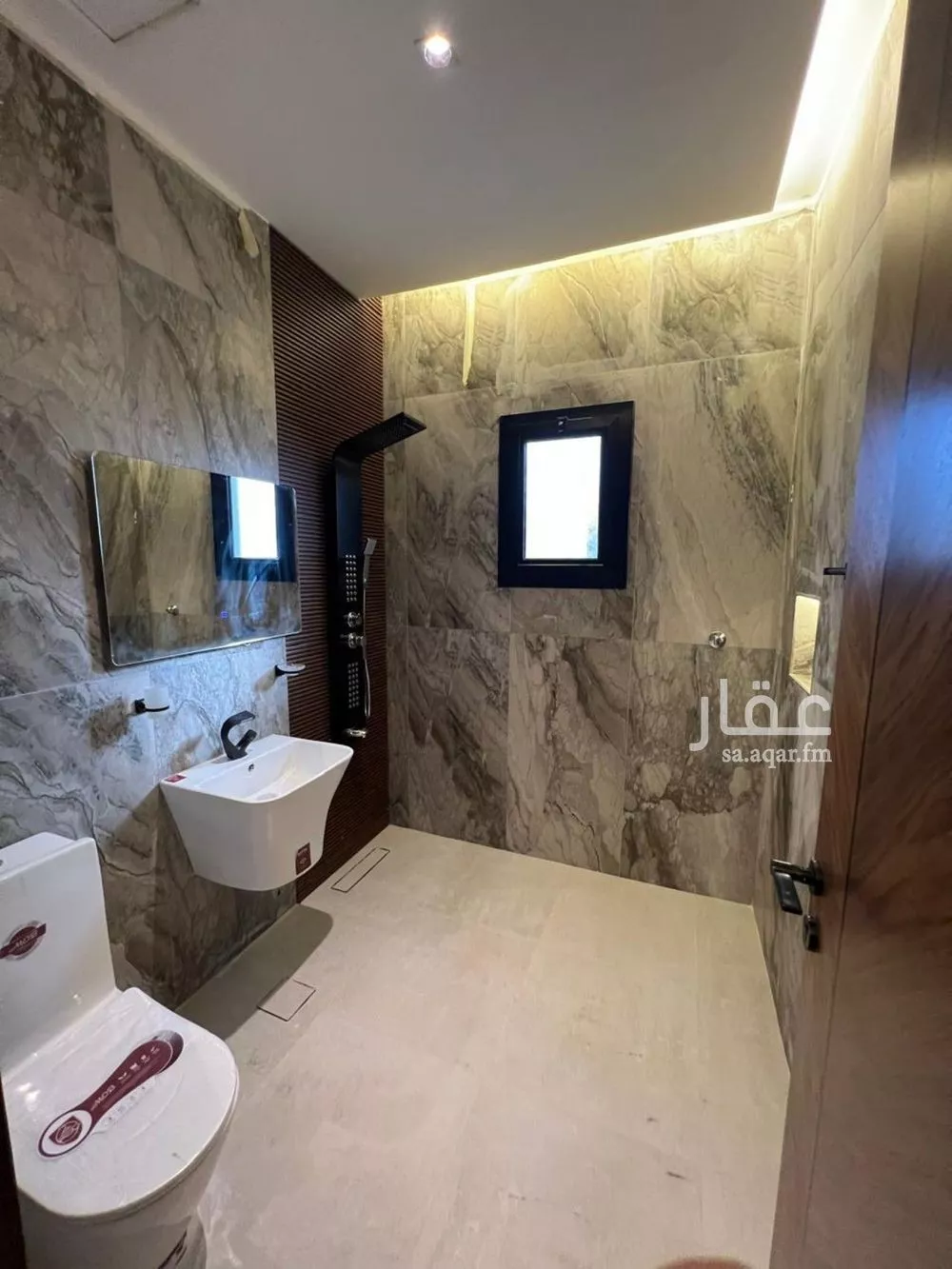 فيلا 6 غرف في المنارات 10