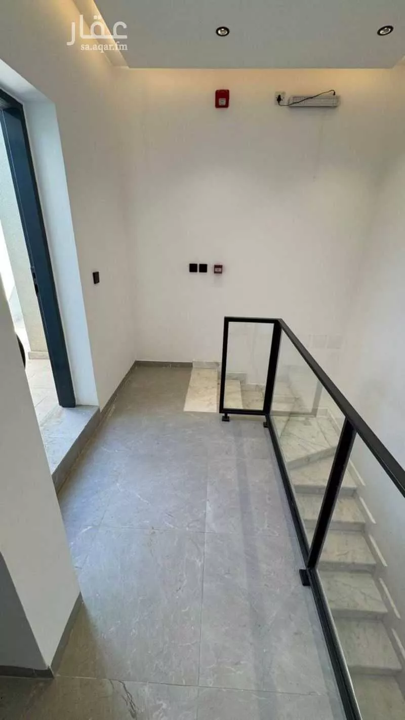 شقة 4 غرف في الرمال 4