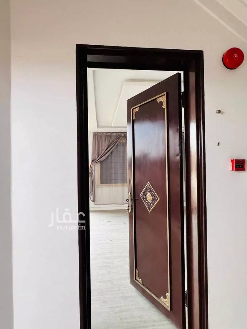 محل 2250 م² في السلي 2