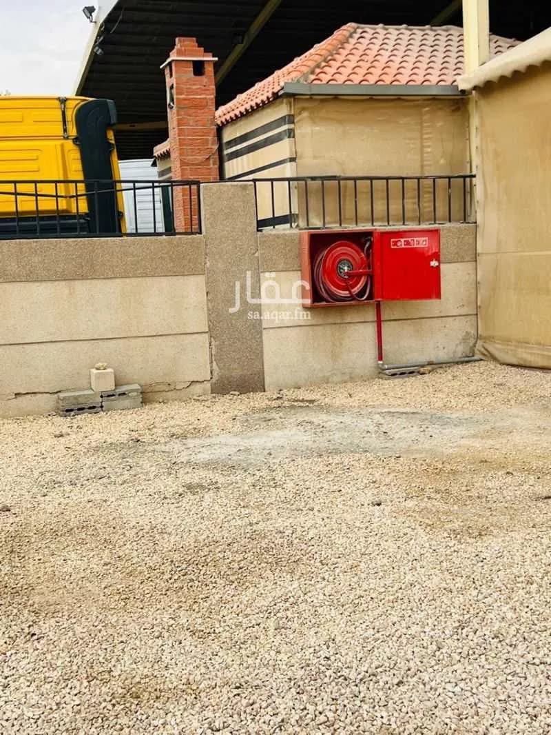 محل 2250 م² في السلي 5