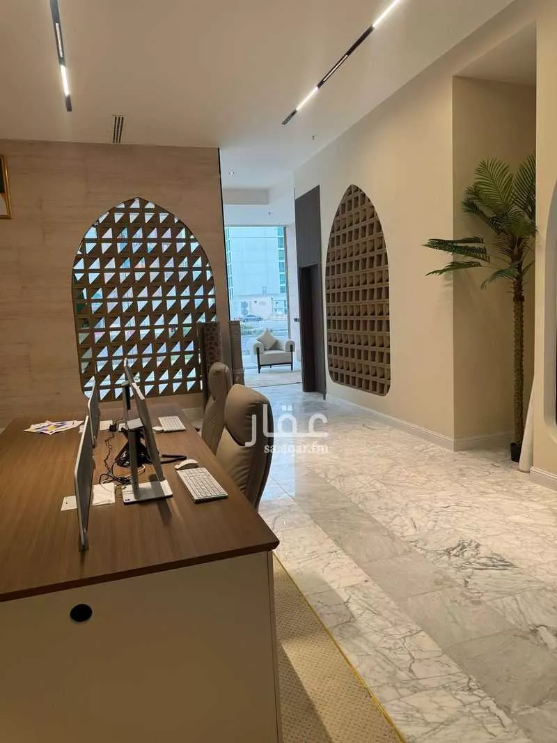 محل 260 م² في العليا 2