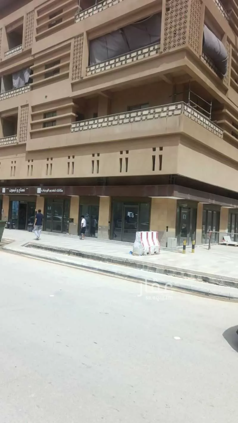 محل 115 م² في الفوطة 10