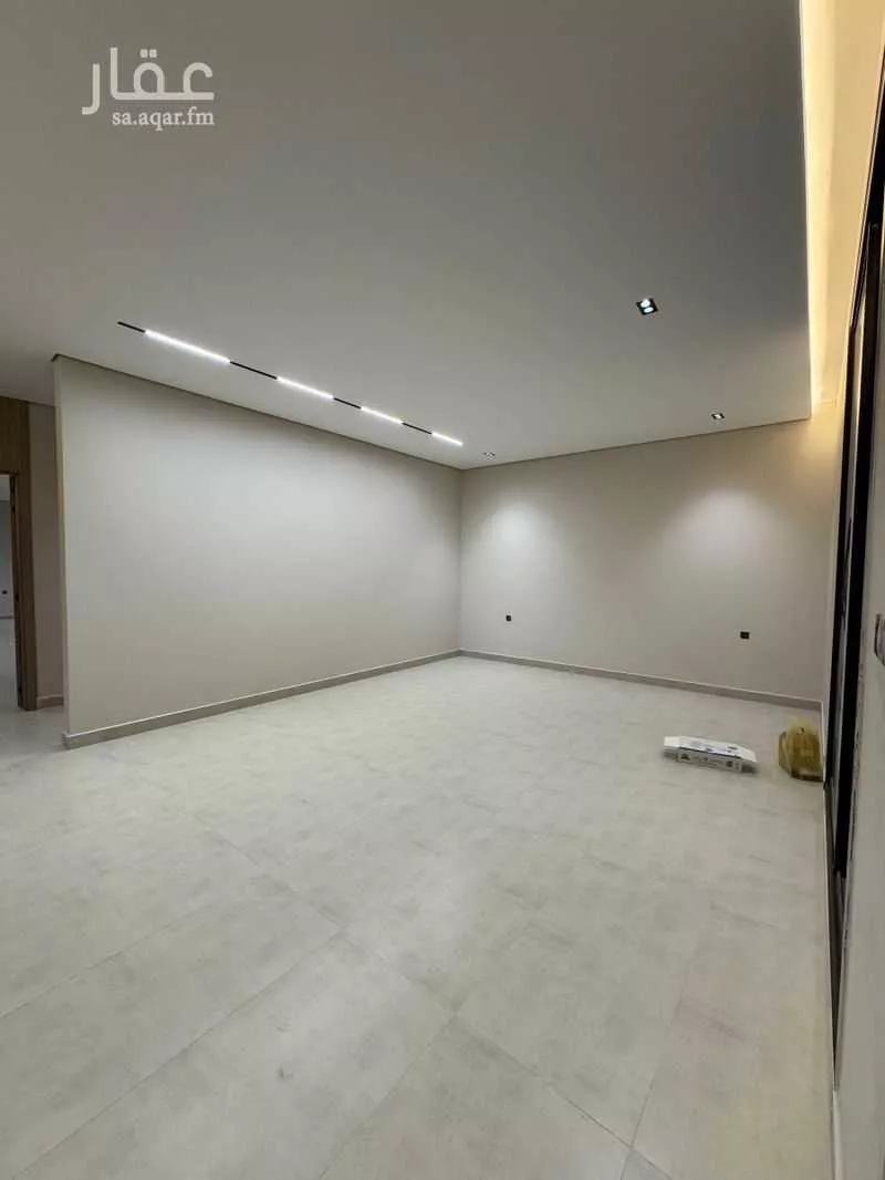 5 bedroom floor in Al Janadriyah 3