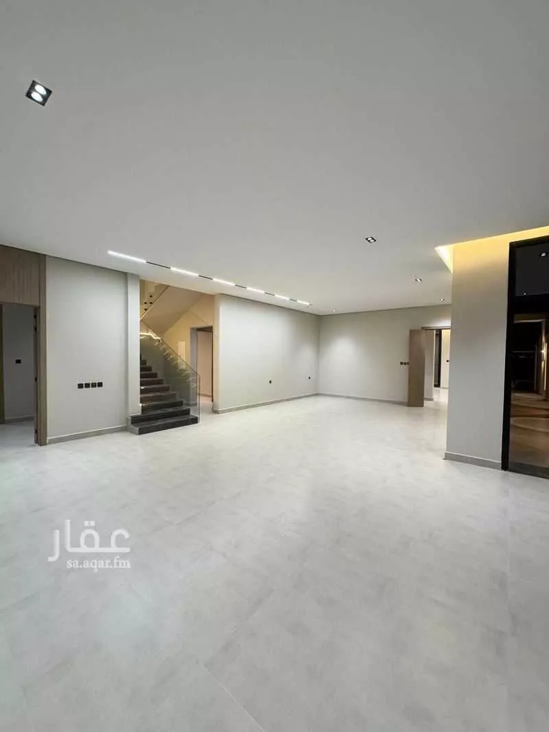 5 bedroom floor in Al Janadriyah 5