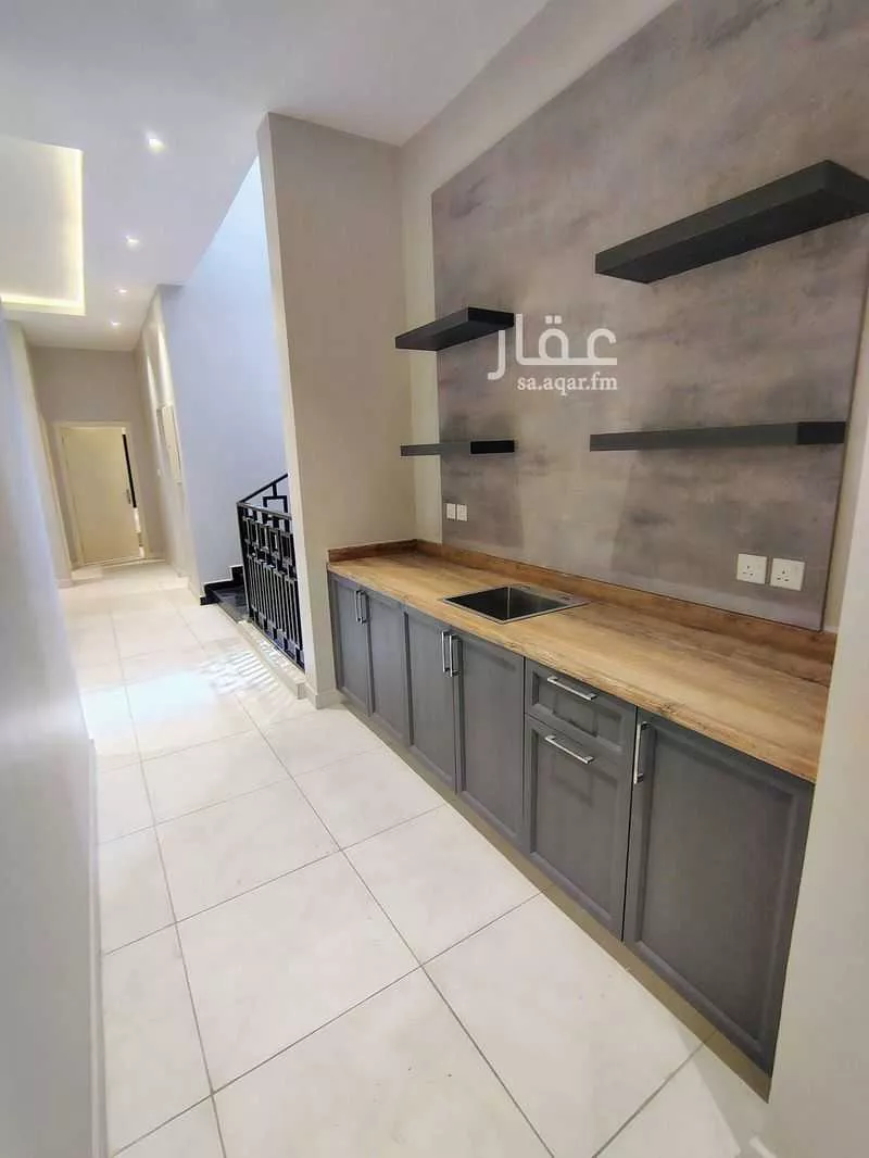 فيلا 4 غرف في المنتزة 27