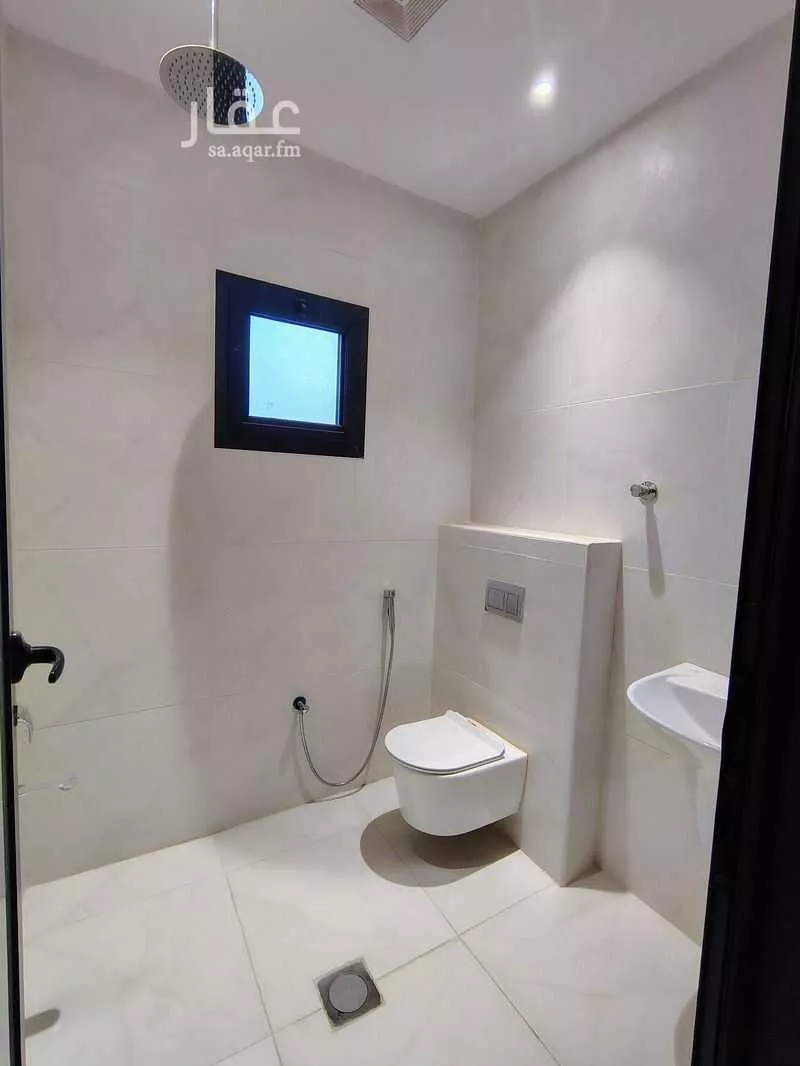 فيلا 4 غرف في المنتزة 10