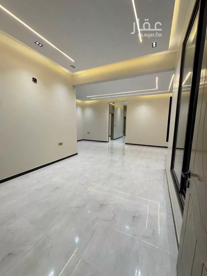 4 bedroom floor in Al Janadriyah 5
