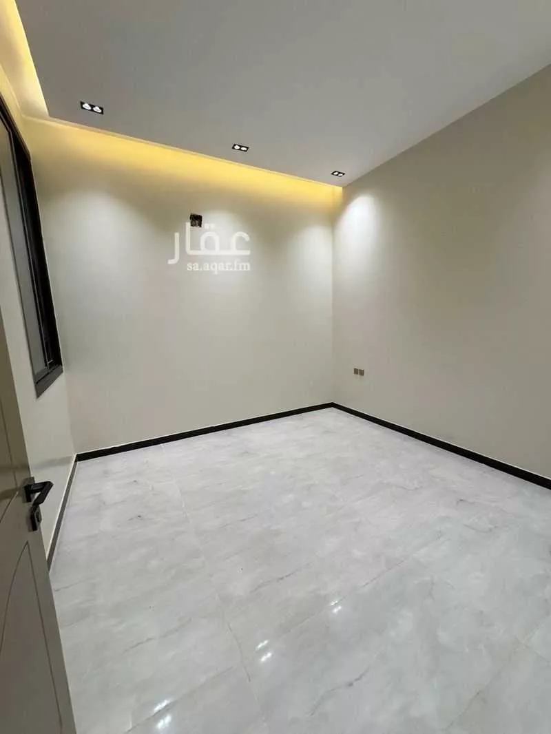 4 bedroom floor in Al Janadriyah 9