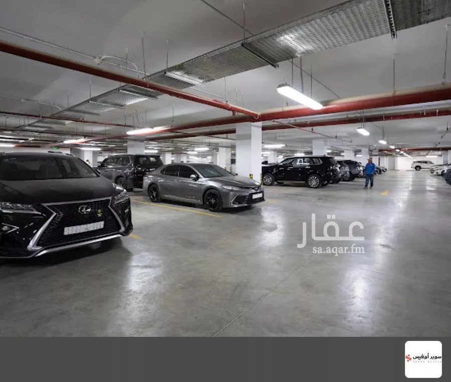 9000 sqm office in As Suwaidi 11