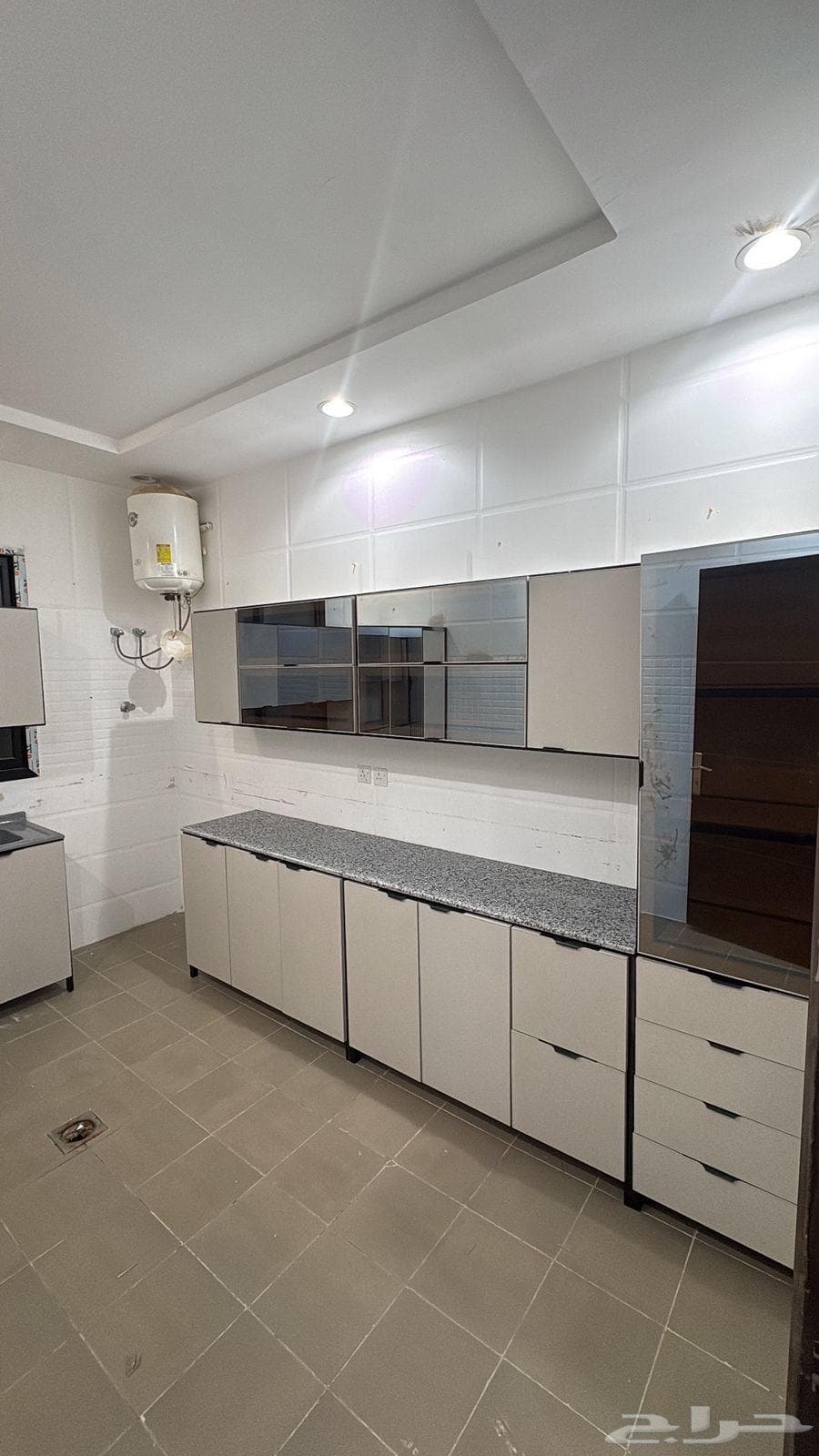 شقة 6 غرف في الرمال 3