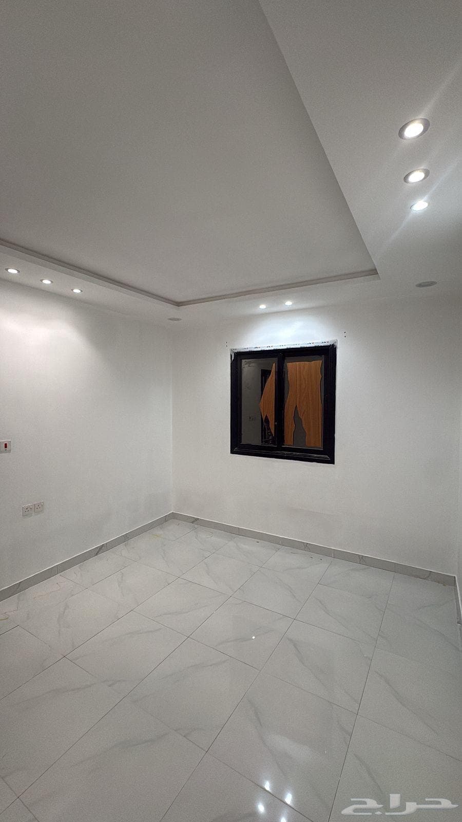 شقة 6 غرف في الرمال 4