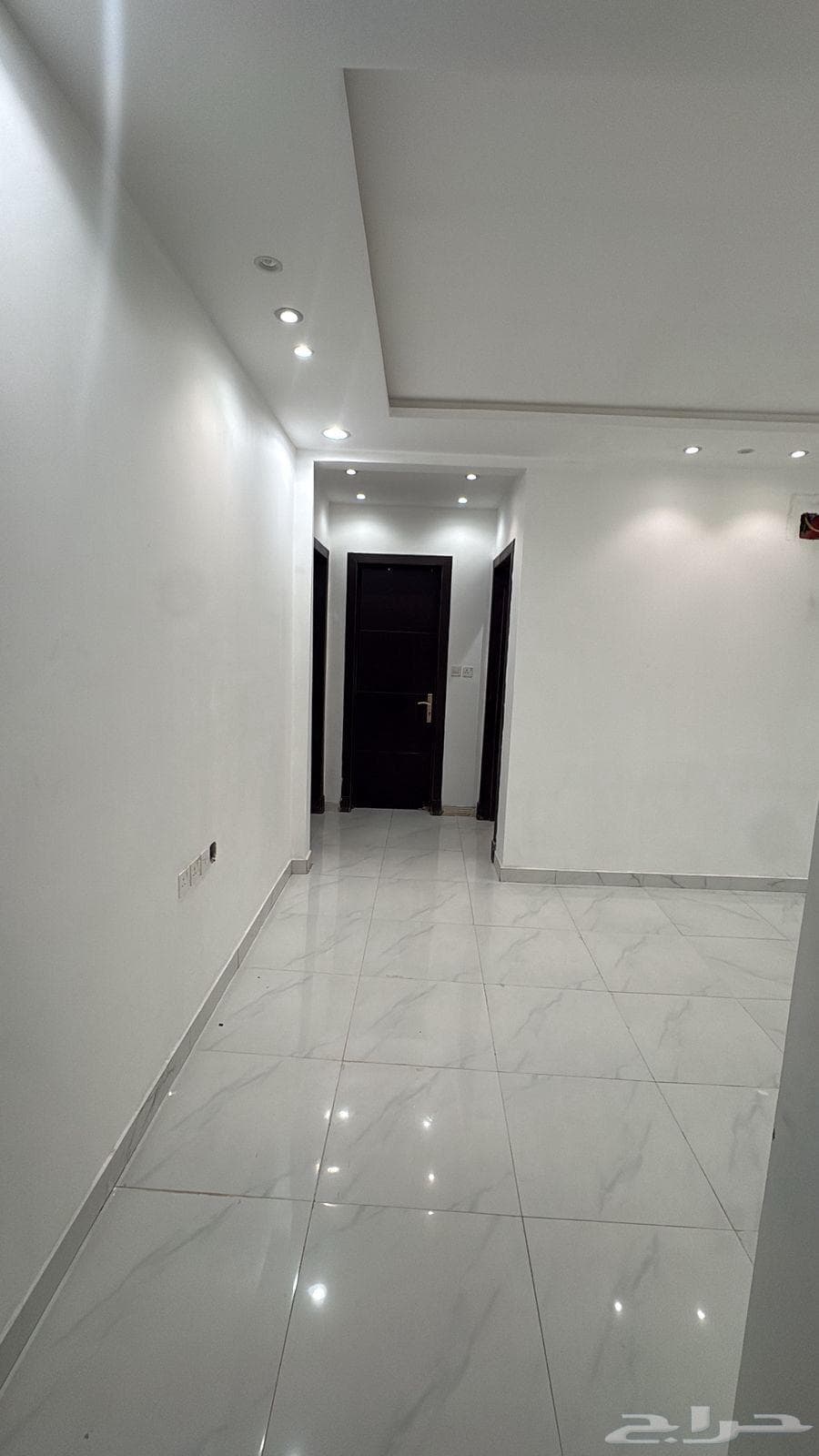 شقة 6 غرف في الرمال 8