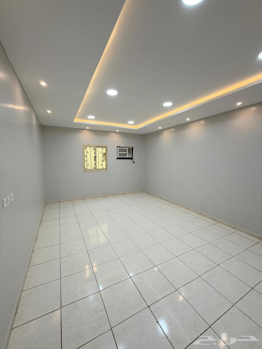 5 bedroom apartment in Al Yarmouk 1