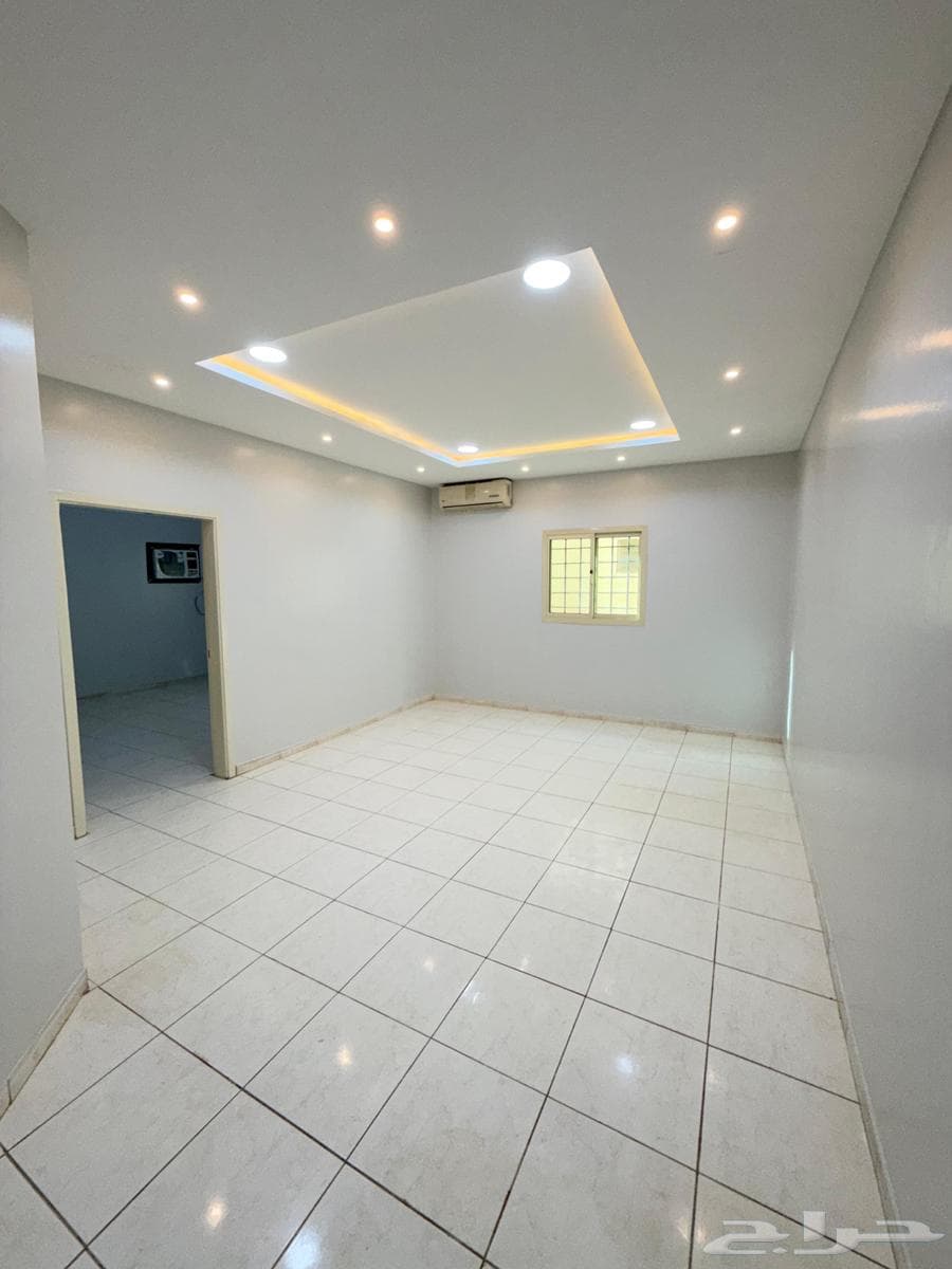 5 bedroom apartment in Al Yarmouk 15
