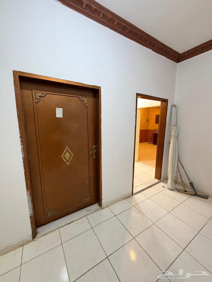 5 bedroom apartment in Al Yarmouk 5
