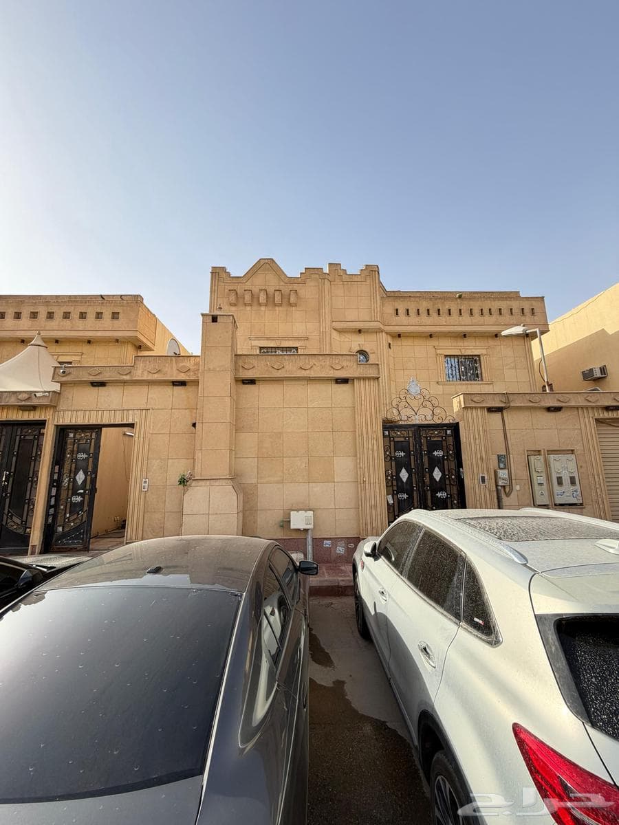 5 bedroom apartment in Al Yarmouk 6