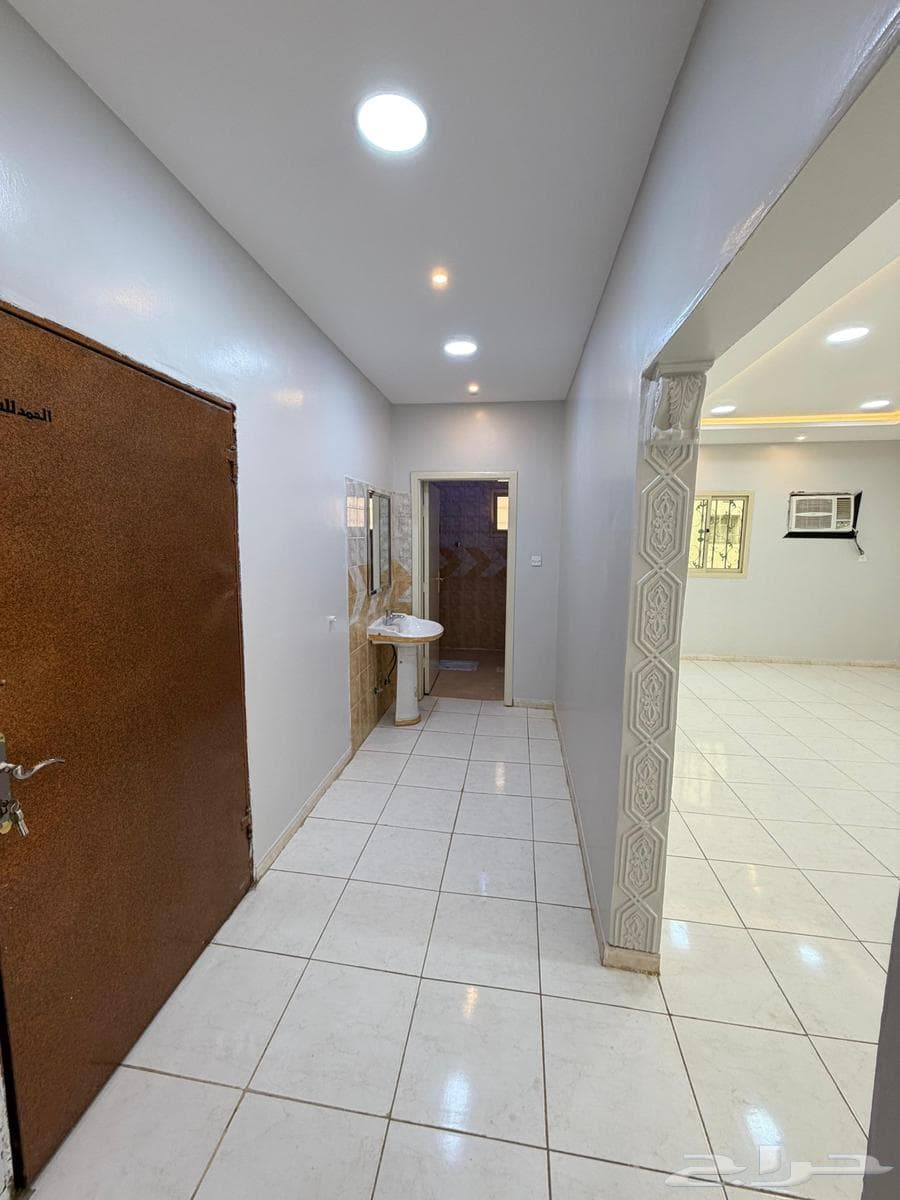 5 bedroom apartment in Al Yarmouk 7
