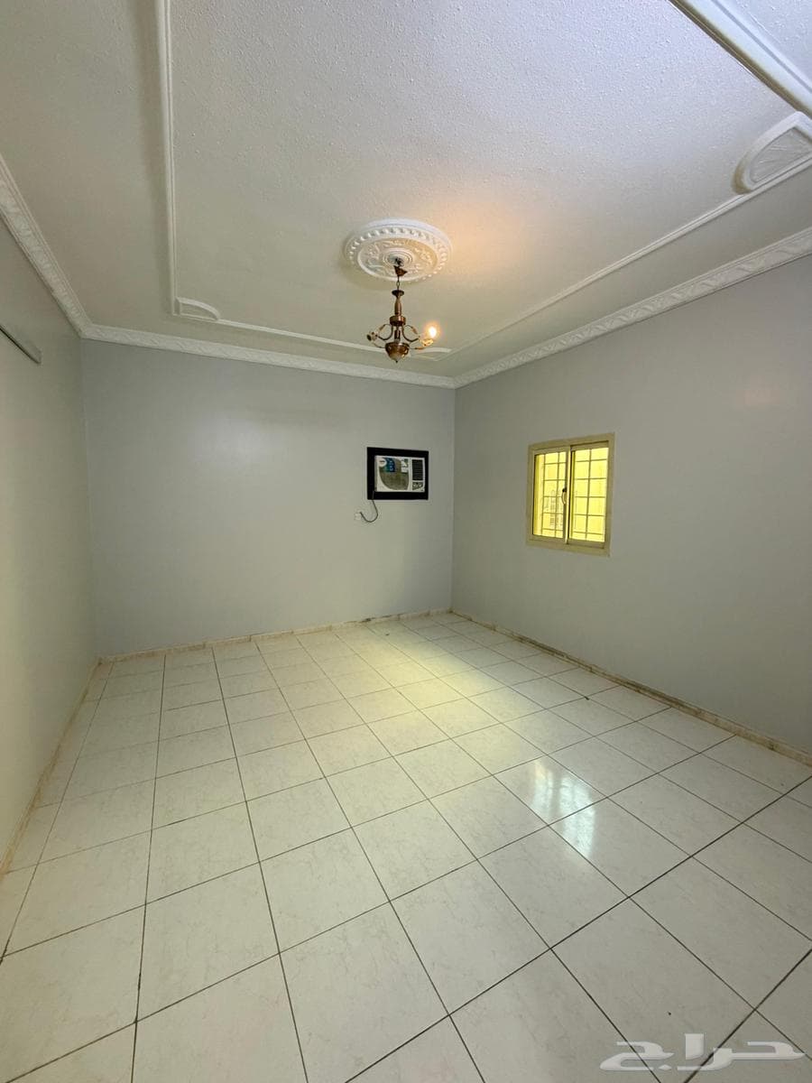 5 bedroom apartment in Al Yarmouk 9