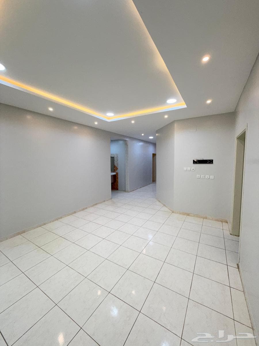 5 bedroom apartment in Al Yarmouk 10