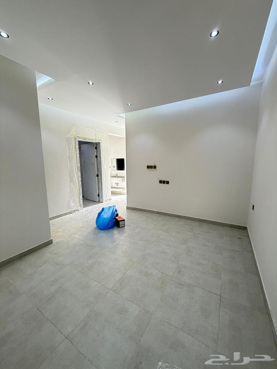 شقة 3 غرف في الرمال 7
