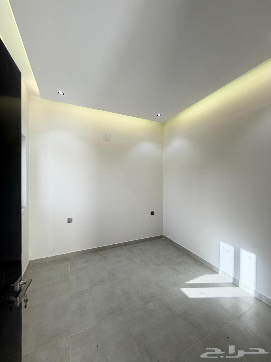 شقة 3 غرف في الرمال 8