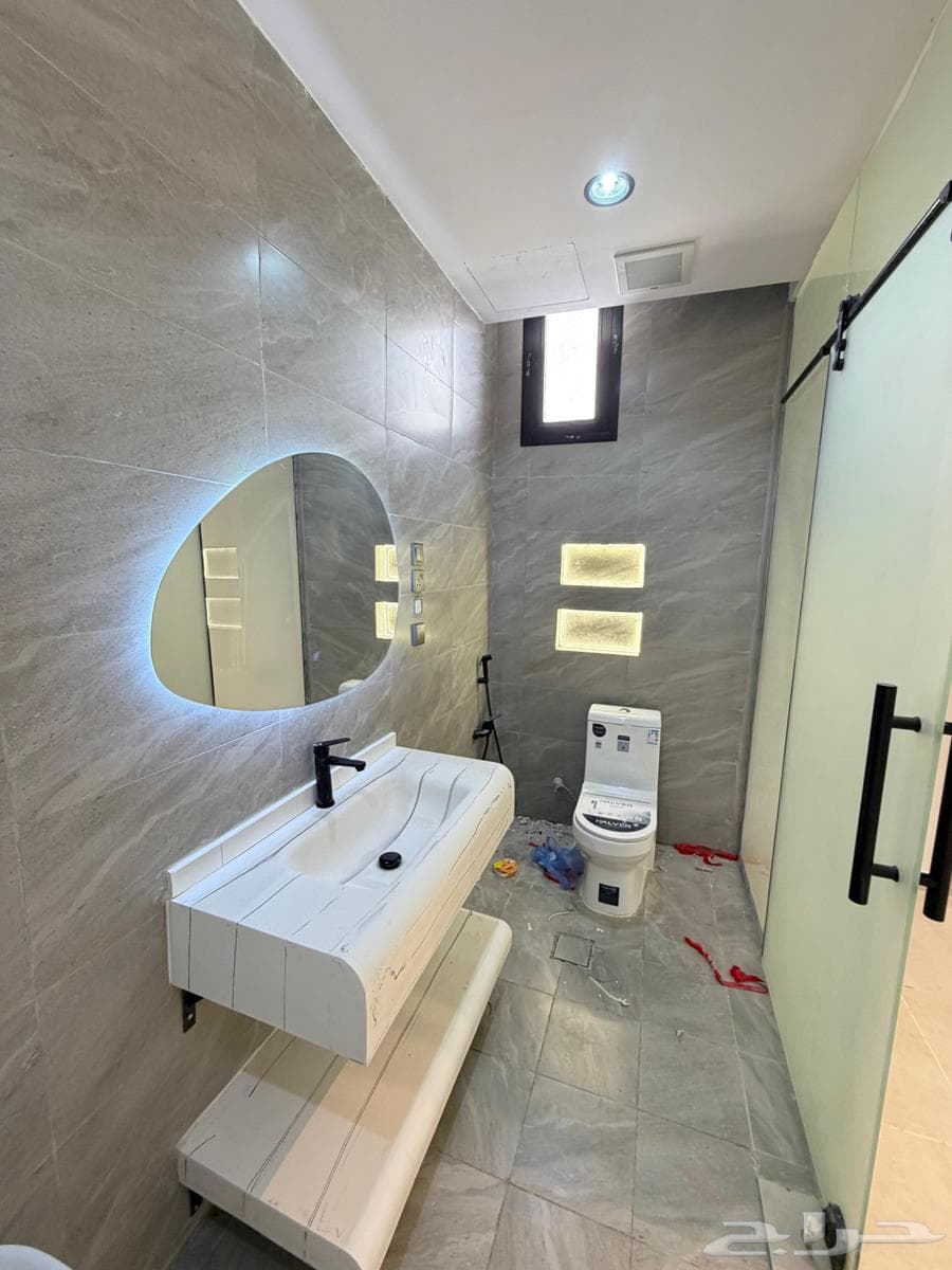 شقة 3 غرف في الرمال 10