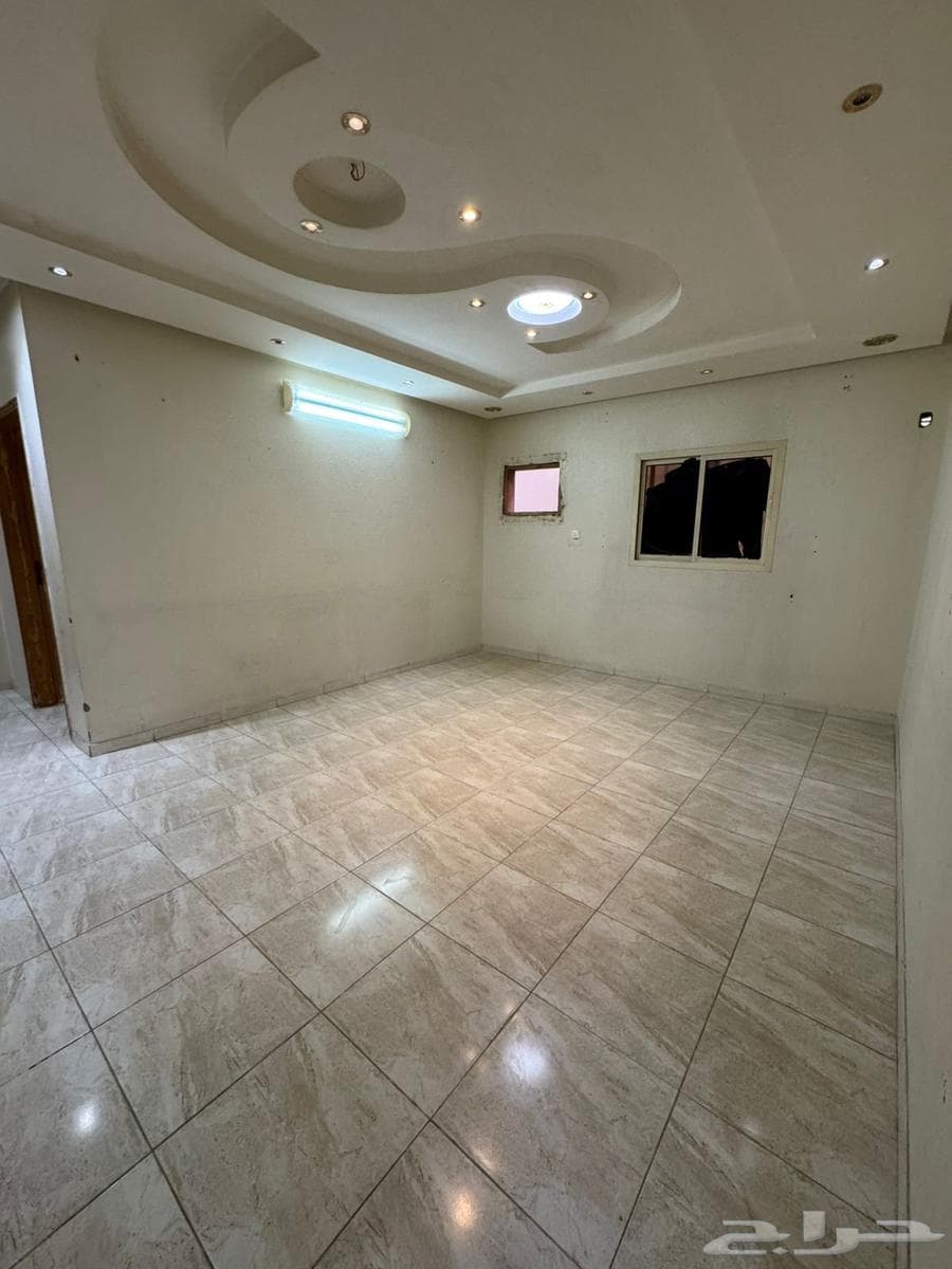 شقة 2 غرف في الرمال 4