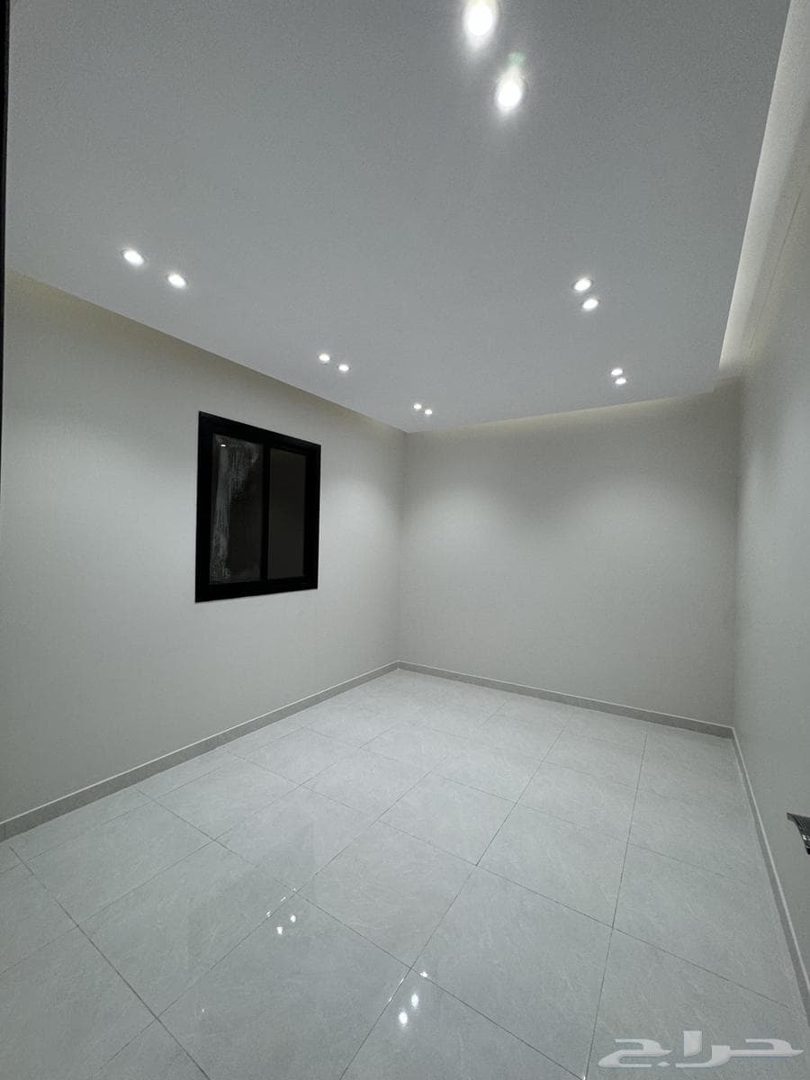 شقة 3 غرف في الرمال 2