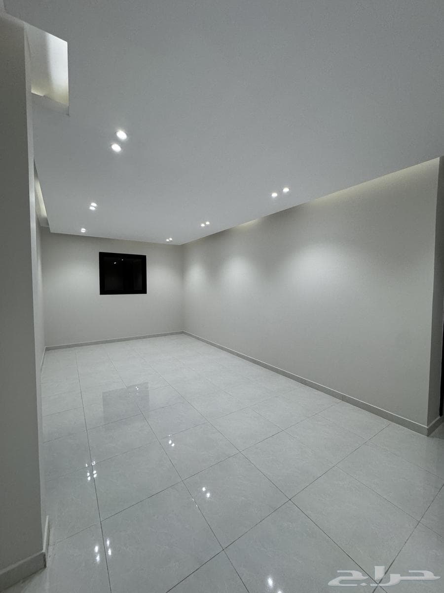 شقة 3 غرف في الرمال 5