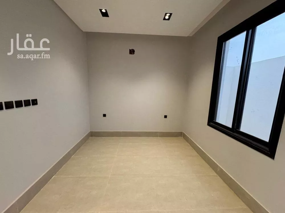 فيلا 5 غرف في عكاظ 21