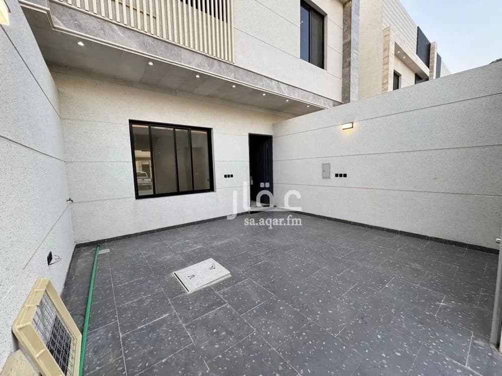 فيلا 5 غرف في عكاظ 8